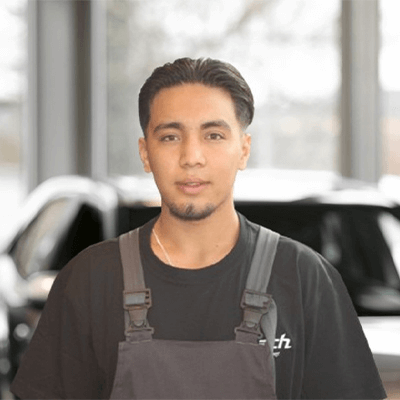 Mohammad Rezai (Auszubildender KFZ-Mechatroniker) - Autohaus Bach GmbH & Co. KG