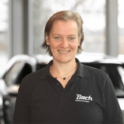 Nadine Schmid (Serviceassistenz) - Autohaus Bach GmbH & Co. KG